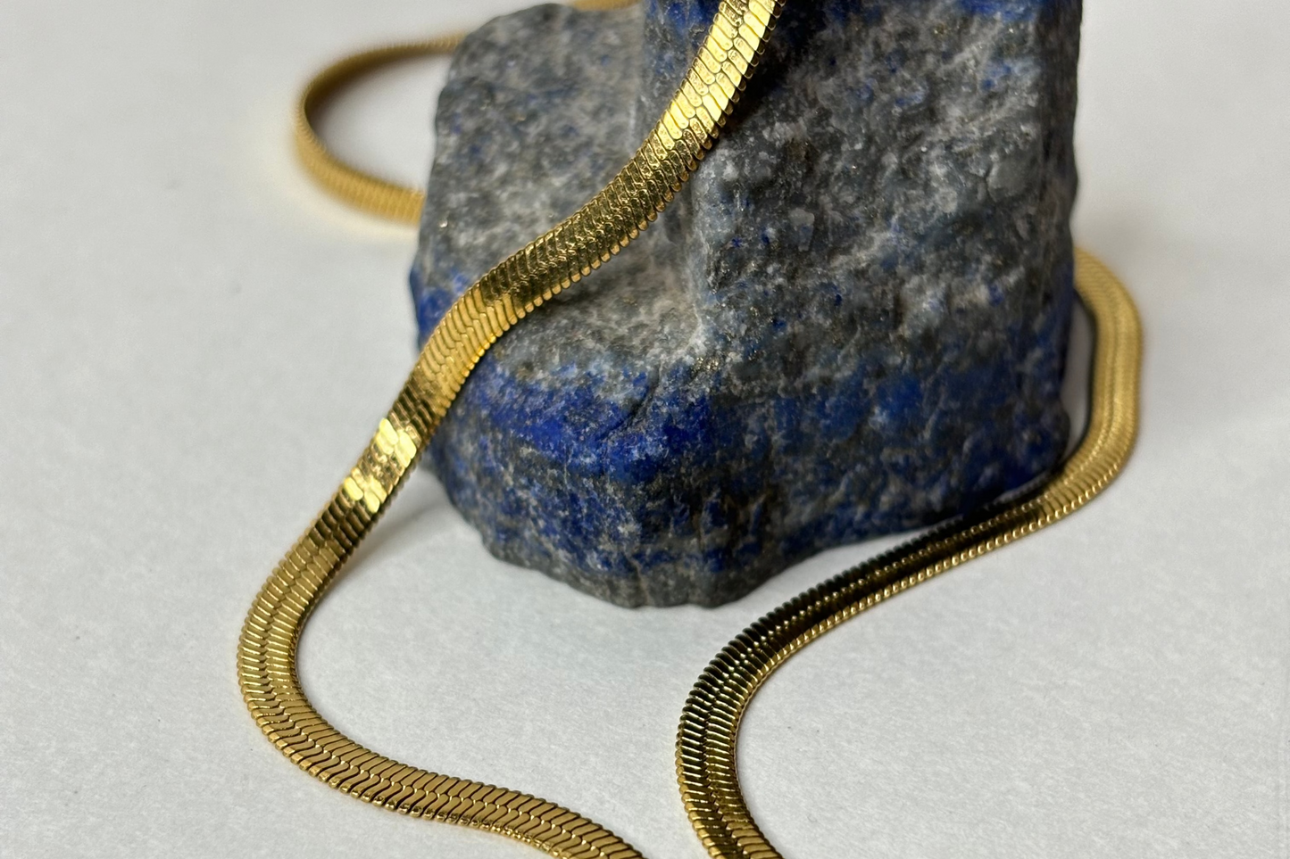 White Chin Pendent