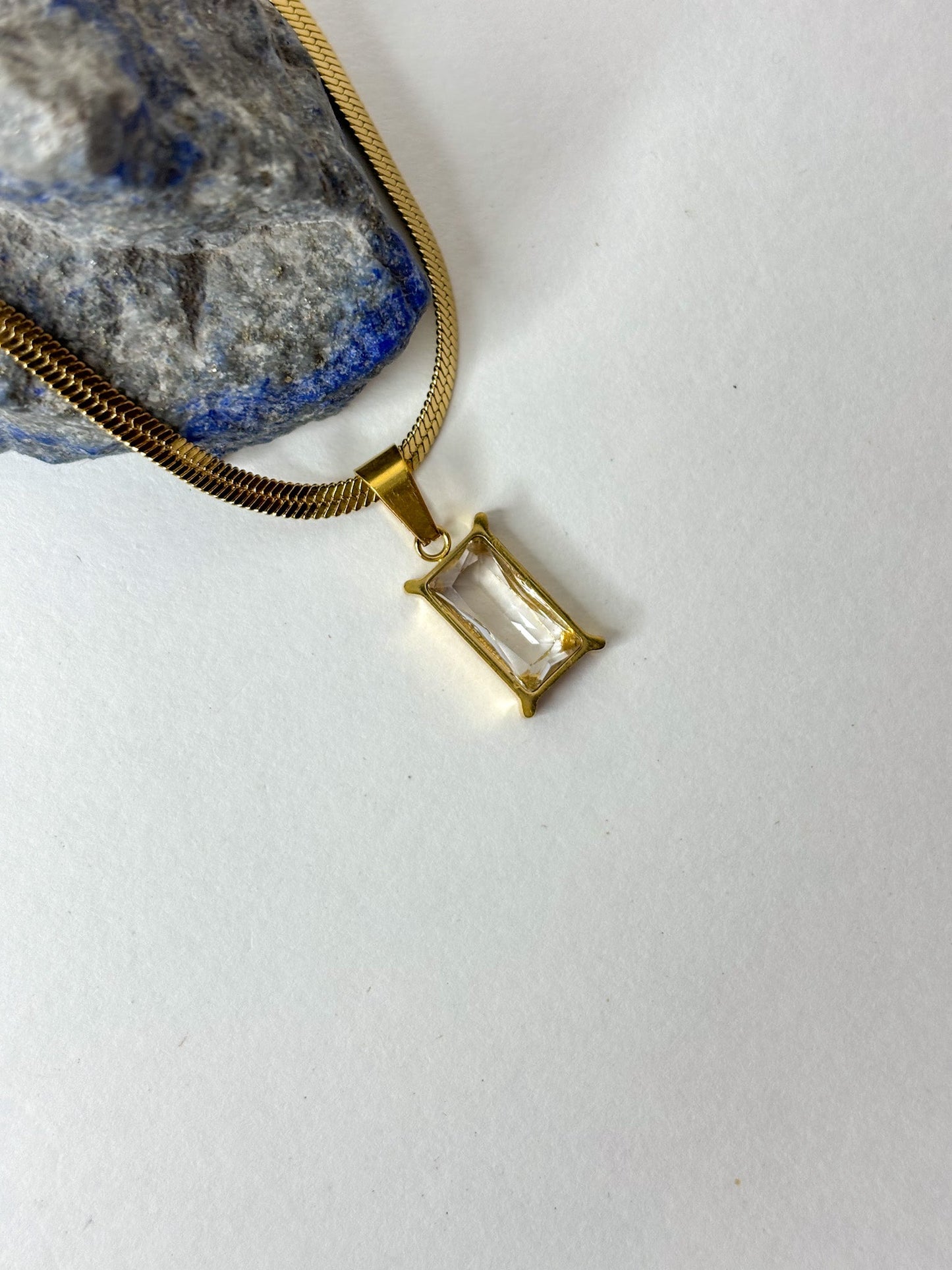 White Chin Pendent